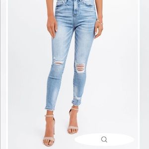 Vici Demand High Rise Distressed Skinny size 31